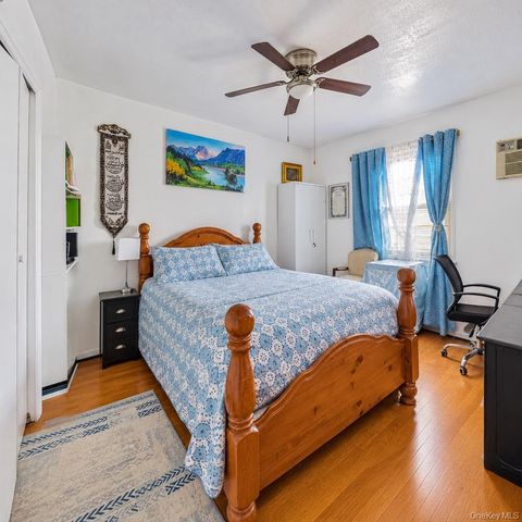 142 Washington Avenue, Valley Stream, NY 11580