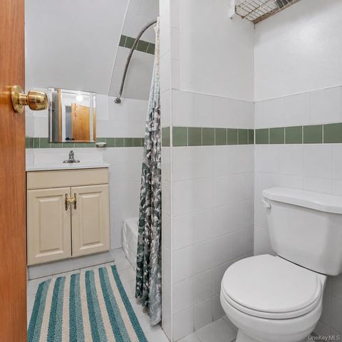 142 Washington Avenue, Valley Stream, NY 11580