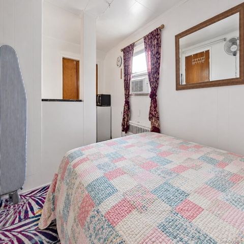 142 Washington Avenue, Valley Stream, NY 11580