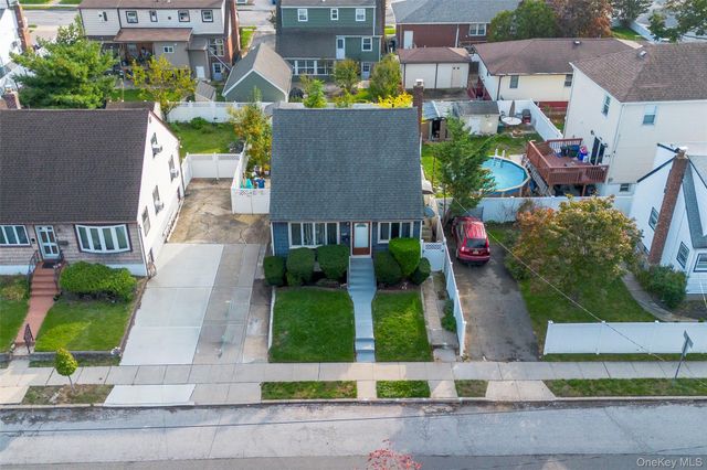 142 Washington Avenue, Valley Stream, NY 11580