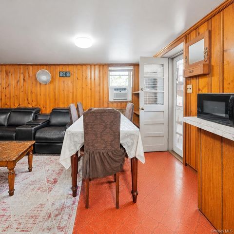 142 Washington Avenue, Valley Stream, NY 11580