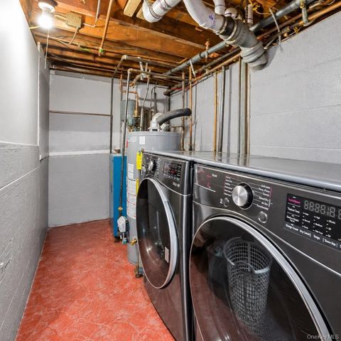 142 Washington Avenue, Valley Stream, NY 11580