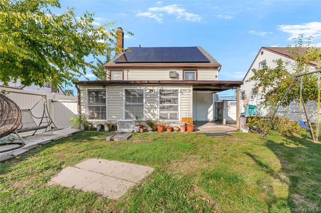 142 Washington Avenue, Valley Stream, NY 11580