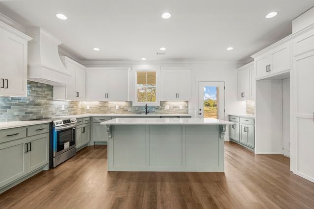 1037 Lee Road 0213, Phenix City, AL 36870