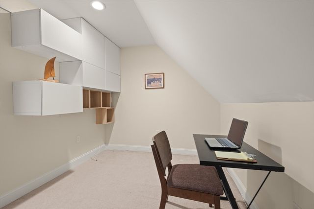 725 Boston Post Rd 12, Sudbury, MA 01776