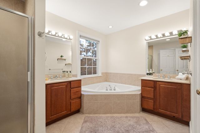 725 Boston Post Rd 12, Sudbury, MA 01776