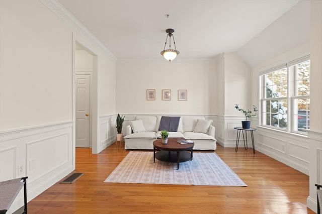 725 Boston Post Rd 12, Sudbury, MA 01776