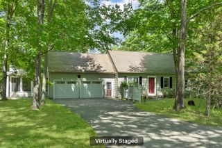 10 Shaws Lane, Dover, NH 03820