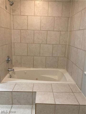 3704 Dawning Avenue, Cleveland, OH 44109