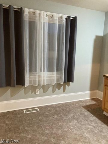 3704 Dawning Avenue, Cleveland, OH 44109