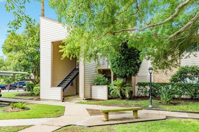 7098 N Holiday Drive, Galveston, TX 77550