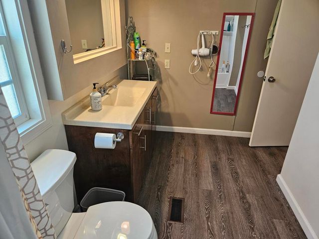 2872 Crystal Lake Avenue, Thermal, CA 92274