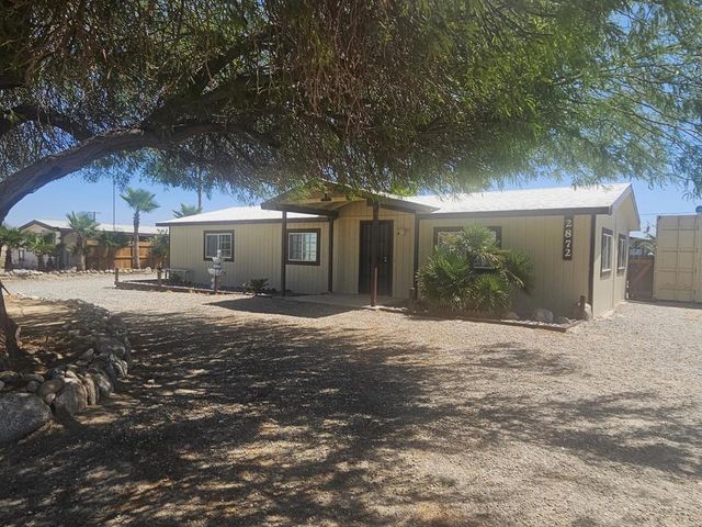 2872 Crystal Lake Avenue, Thermal, CA 92274