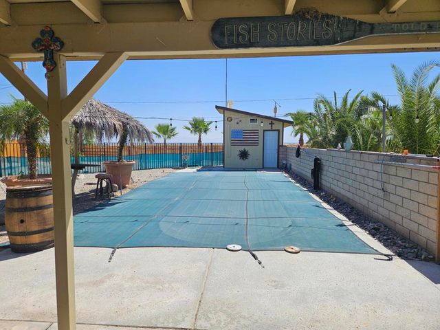 2872 Crystal Lake Avenue, Thermal, CA 92274