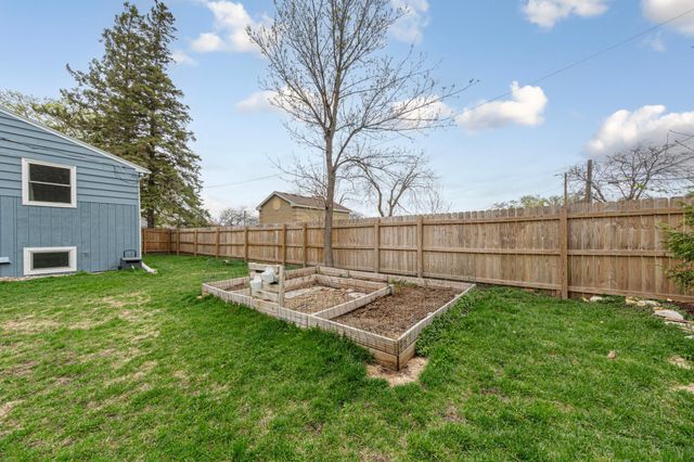1648 2nd Avenue NE, Rochester, MN 55906