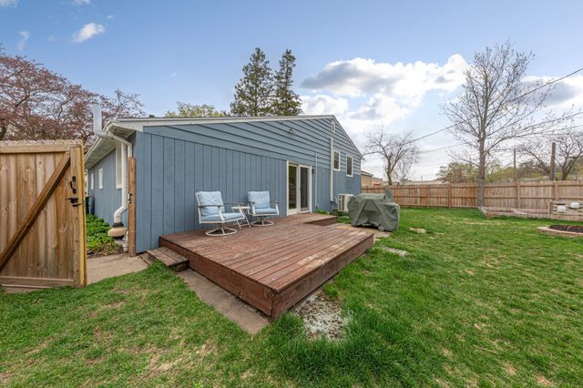 1648 2nd Avenue NE, Rochester, MN 55906