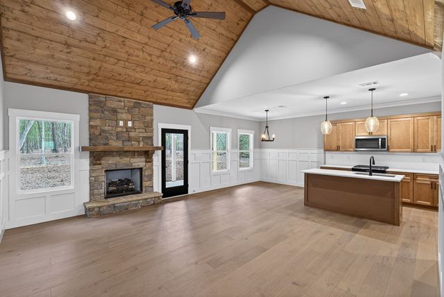 472 Walnut Ridge Lane, Ellijay, GA 30540