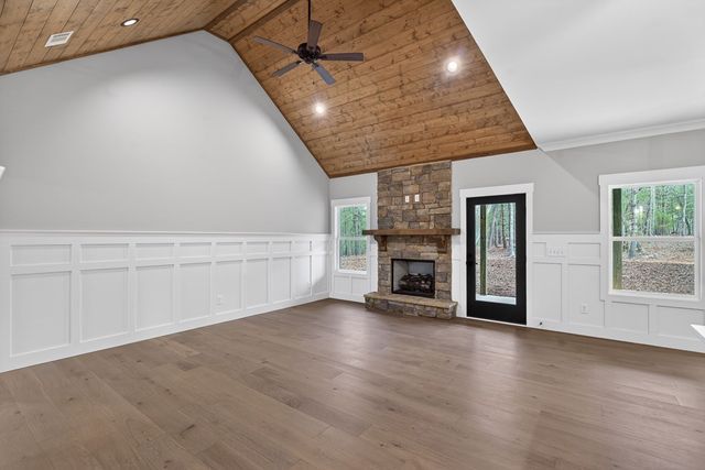 472 Walnut Ridge Lane, Ellijay, GA 30540