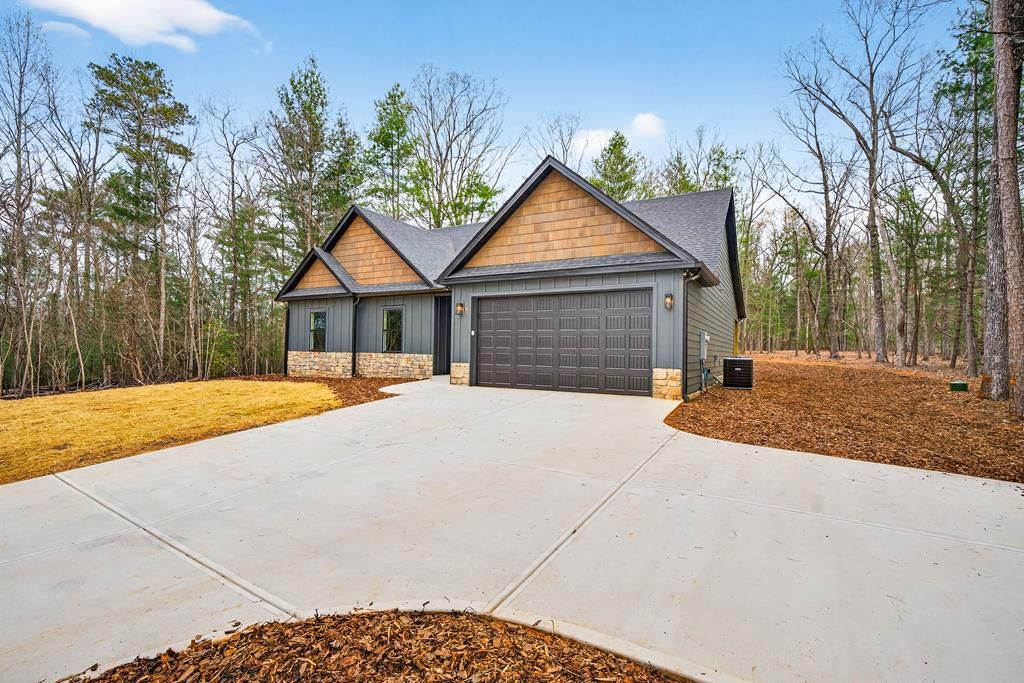 472 Walnut Ridge Lane, Ellijay, GA 30540