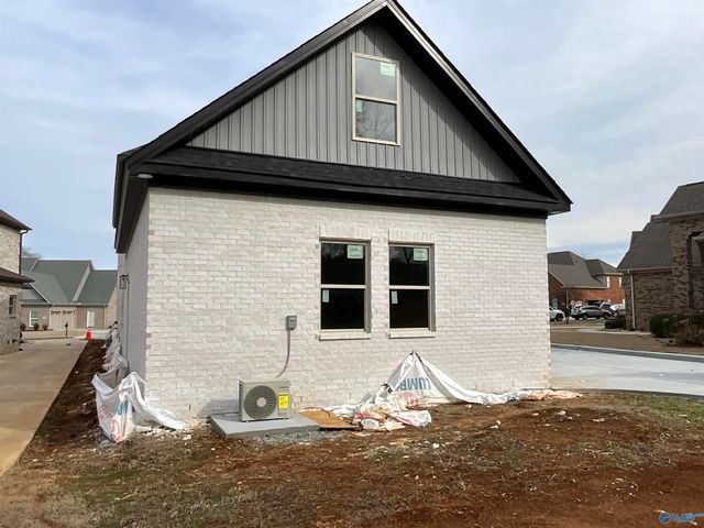 2031 Sarah Lane, Decatur, AL 35603