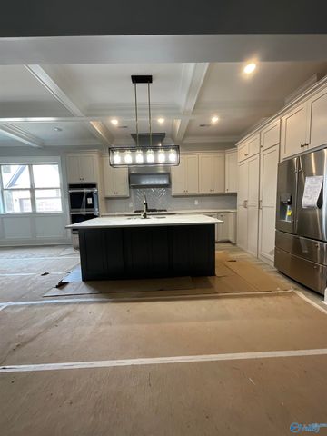 2031 Sarah Lane, Decatur, AL 35603