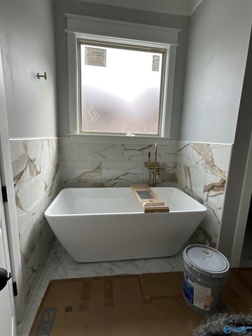 2031 Sarah Lane, Decatur, AL 35603