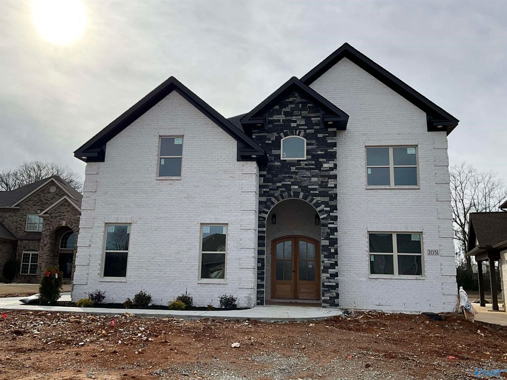 2031 Sarah Lane, Decatur, AL 35603