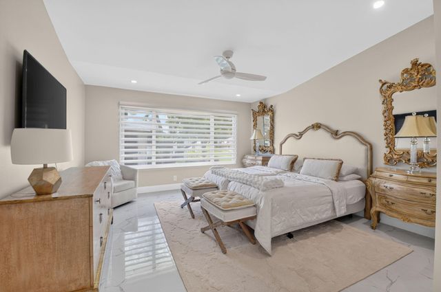 7665 Glendevon Lane 1605, Delray Beach, FL 33446