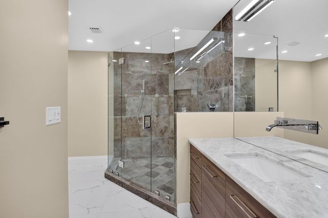 7665 Glendevon Lane 1605, Delray Beach, FL 33446