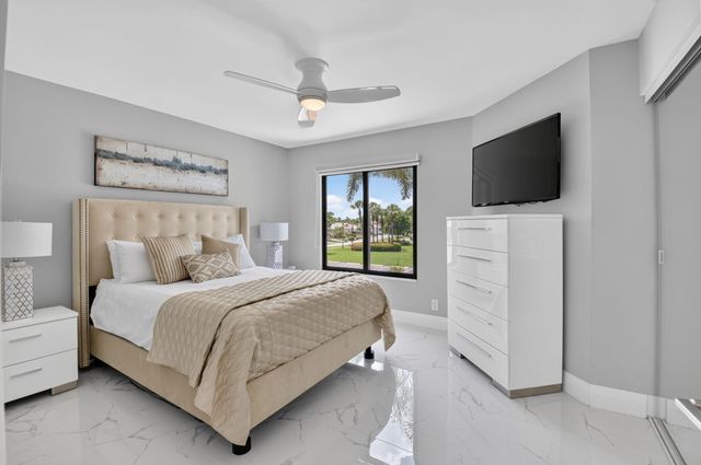 7665 Glendevon Lane 1605, Delray Beach, FL 33446