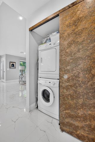 7665 Glendevon Lane 1605, Delray Beach, FL 33446