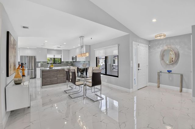 7665 Glendevon Lane 1605, Delray Beach, FL 33446