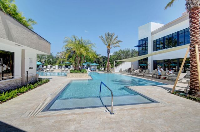 7665 Glendevon Lane 1605, Delray Beach, FL 33446