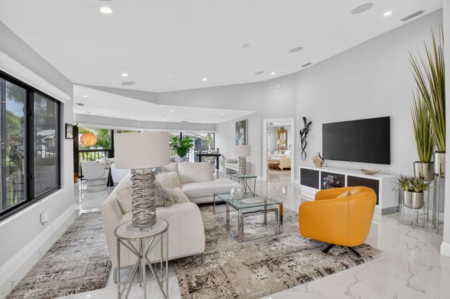 7665 Glendevon Lane 1605, Delray Beach, FL 33446