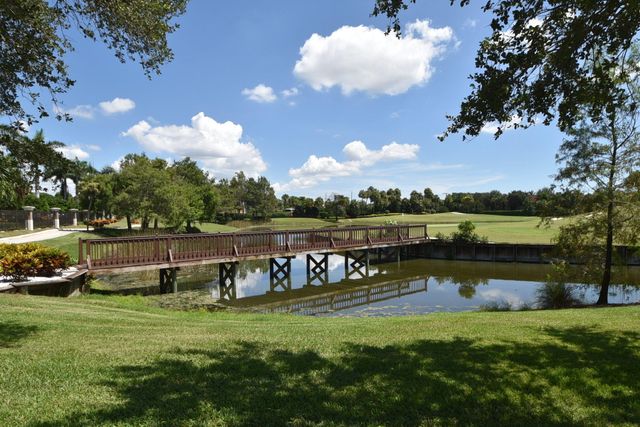 7665 Glendevon Lane 1605, Delray Beach, FL 33446