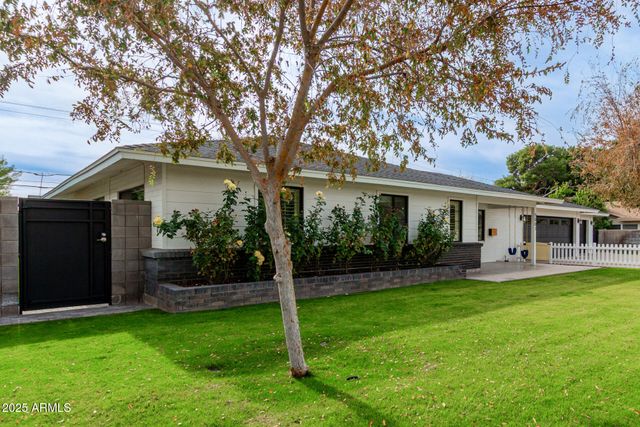 5001 E MITCHELL Drive, Phoenix, AZ 85018