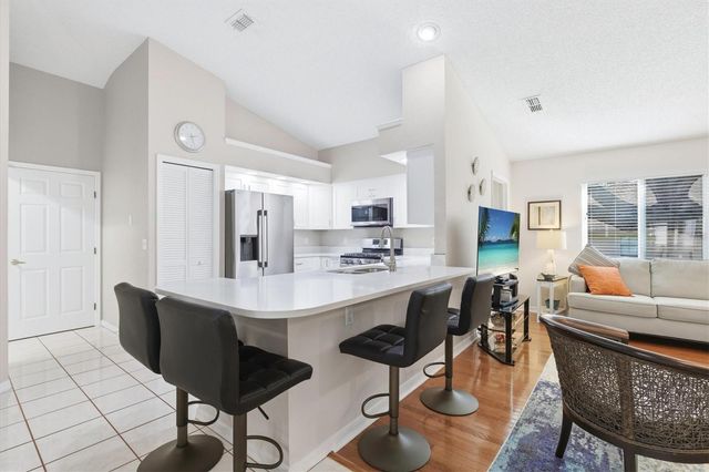 716 WOODMONT DRIVE, Tarpon Springs, FL 34689