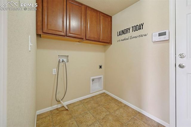 10355 Desert Bloom Way, Colorado Springs, CO 80925