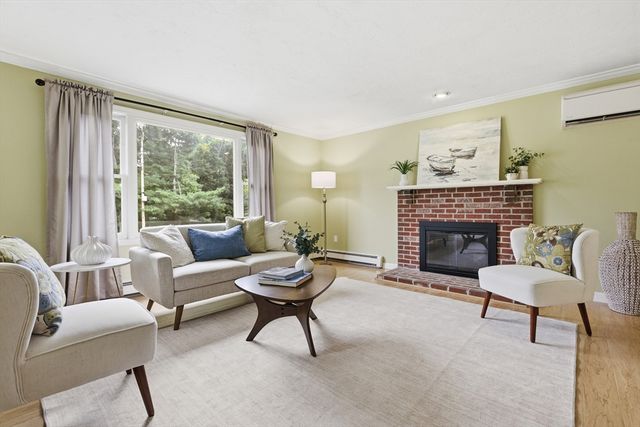 51 Hosmer St, Acton, MA 01720