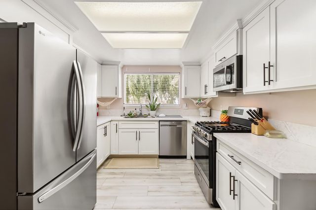 1574 5th Ave, Olivehurst, CA 95961