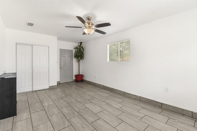 1574 5th Ave, Olivehurst, CA 95961