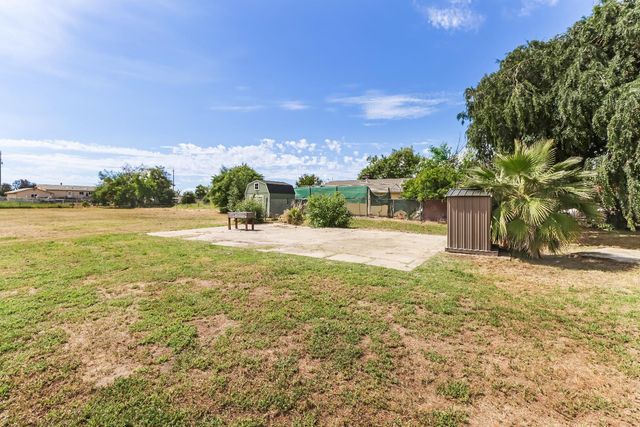 1574 5th Ave, Olivehurst, CA 95961