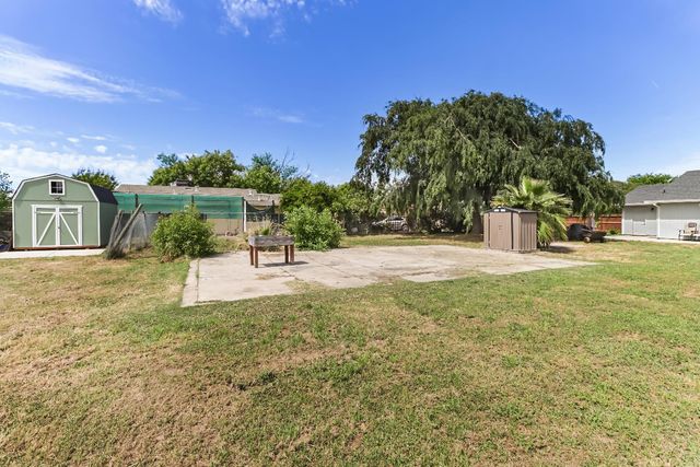 1574 5th Ave, Olivehurst, CA 95961