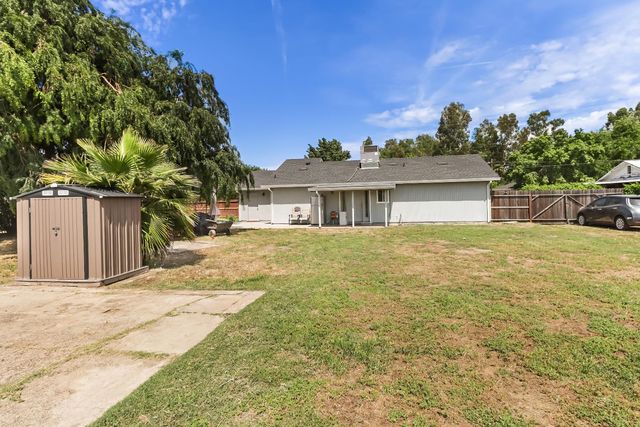1574 5th Ave, Olivehurst, CA 95961