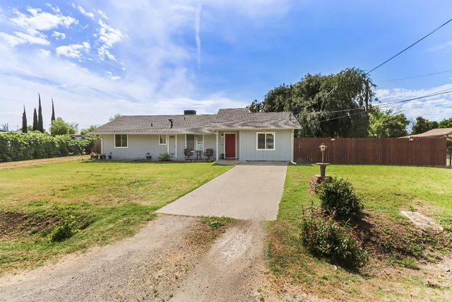 1574 5th Ave, Olivehurst, CA 95961