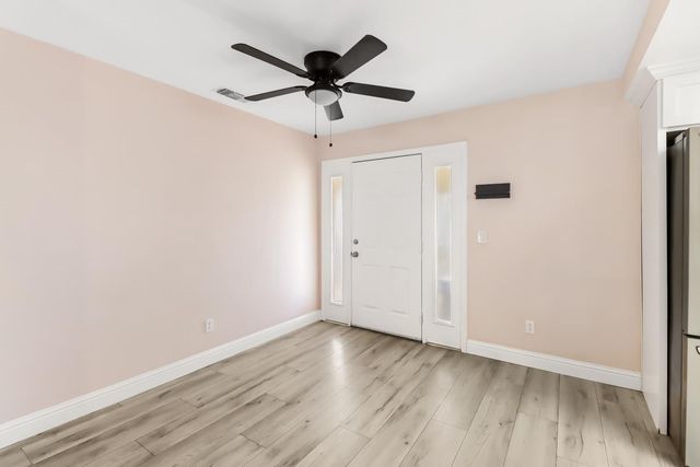 1574 5th Ave, Olivehurst, CA 95961