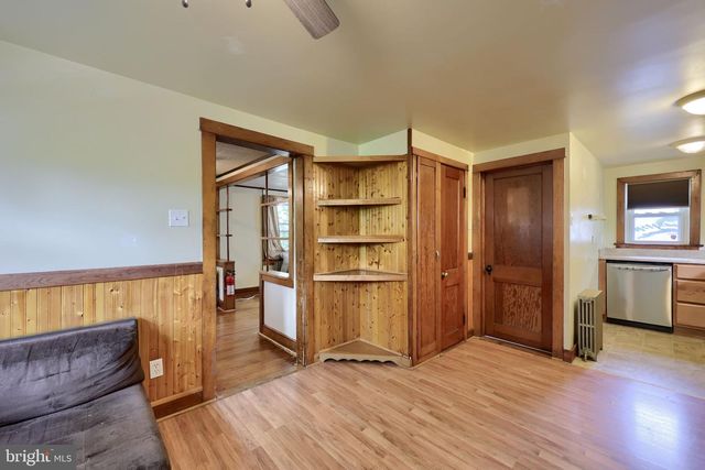429 N PLEASANT AVE, Dallastown, PA 17313