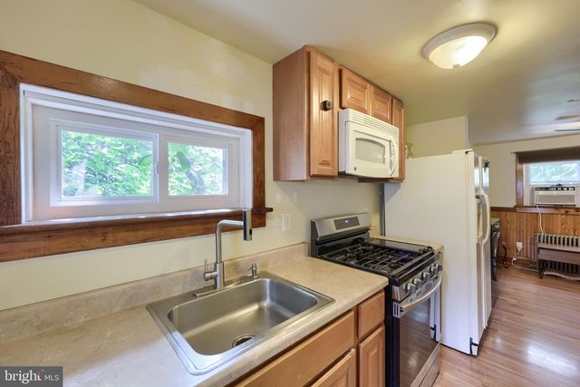 429 N PLEASANT AVE, Dallastown, PA 17313
