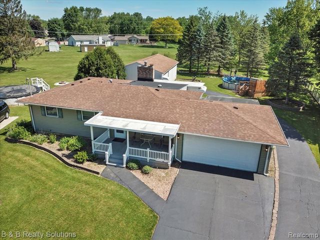 6229 Cold Spring Trail, Grand Blanc, MI 48439