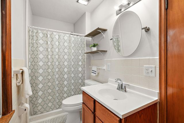 15717 Clayton Avenue E, Rosemount, MN 55068